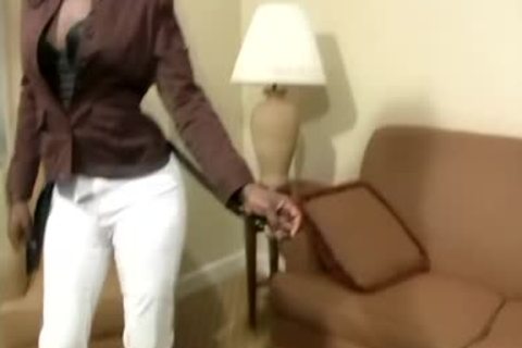 ebon ladyman Wraps throat Around White cock