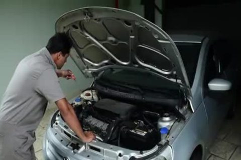 Lorena Di Castro I Fix Your Car2