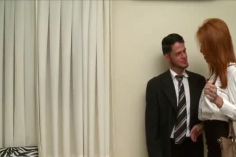 Raul Montana bangs A Feminine Ts Beatrice Andrade