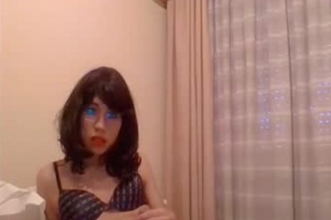 wild oriental Ladyboy 10-Pounder Play
