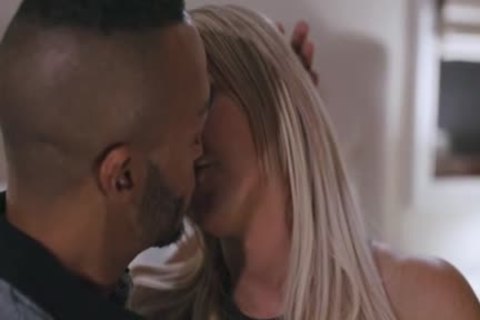 Ts Superstar Kayleigh Coxx Masturbates And gangbanged By A Bbc