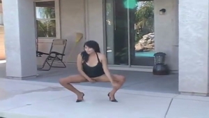 Thellos sexy sleazytie Fists herself