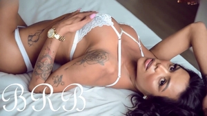 sanz13: Femme Fatale Times Two